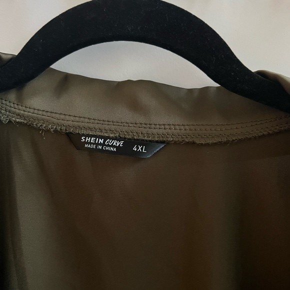 ☀️☀️Women’s cropped blouses☀️☀️ - Picture 4 of 7